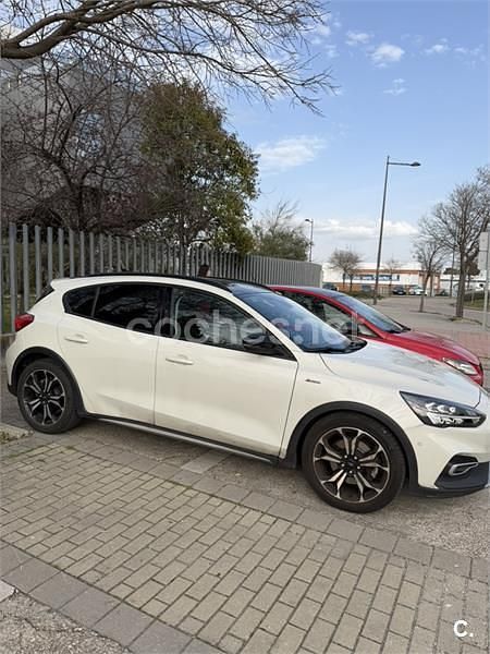 Usado Ford Focus Active 120 CV (88 kW) 2020 Blanco Berlina