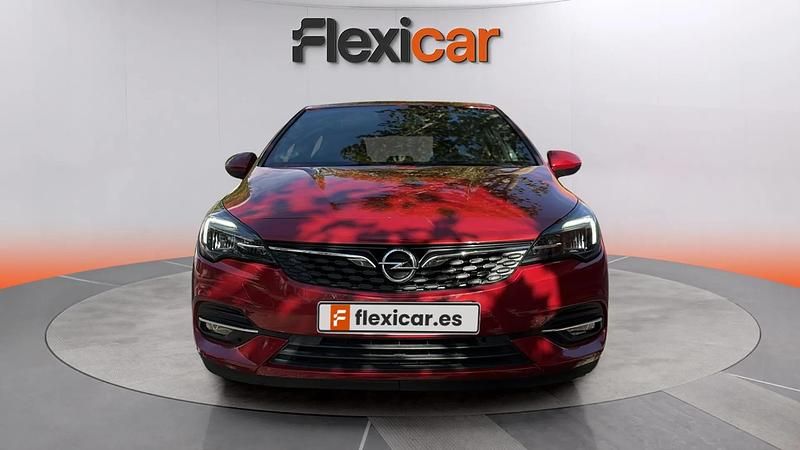 Usado Opel Astra Business Elegance 145 CV (106 kW) 2020 Rojo Familiar