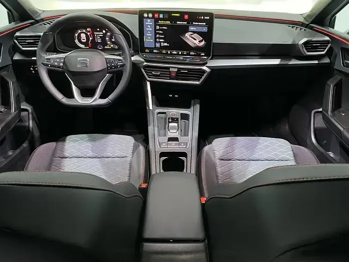 Usado Seat Leon FR 150 CV (110 kW) 2024 Blanco Berlina