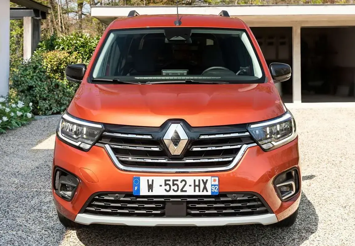Usado Renault Kangoo Edition One 75 CV (55 kW) 2022 Blanco Monovolumen