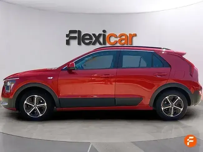 Usado Kia Niro 141 CV (103 kW) 2024 Rojo SUV