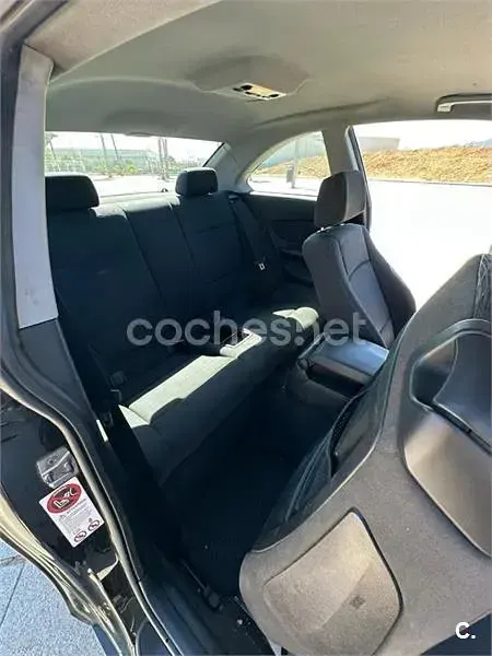Usado BMW 118 Coupé 143 CV (105 kW) 2011 Negro Coupe