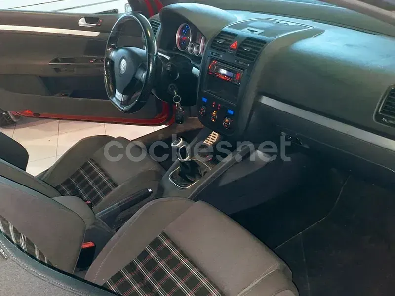 Usado VW Golf IV GTI 200 CV (147 kW) 2006 Rojo Berlina