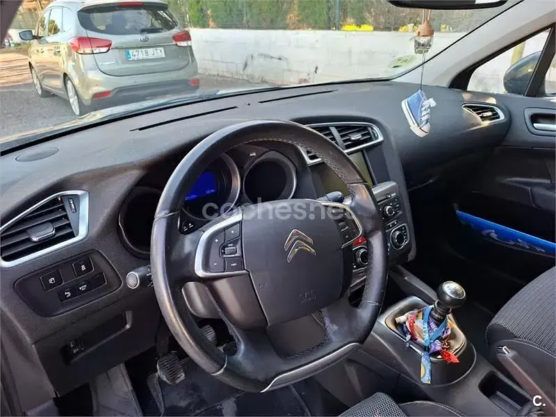 Usado Citroën C4 114 CV (83 kW) 2014 Gris / plata Berlina