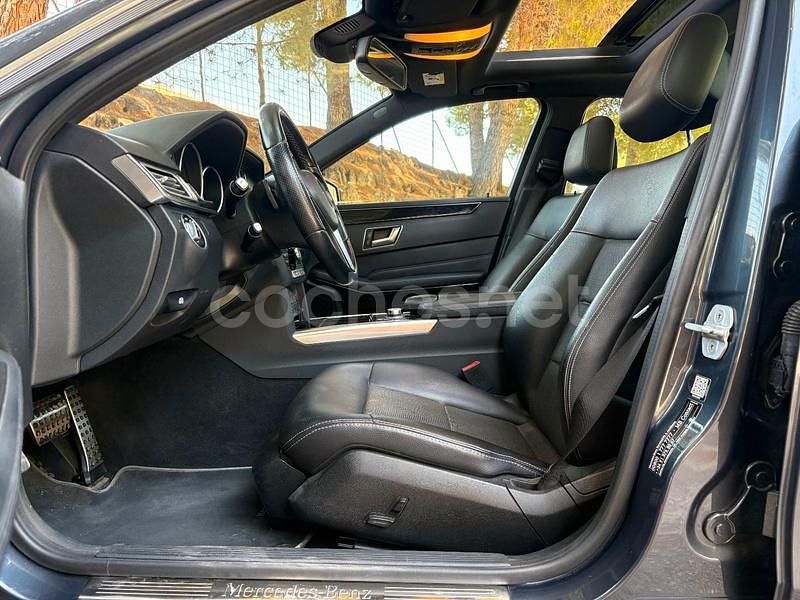 Usado Mercedes E300 Avantgarde 231 CV (169 kW) 2015 Gris / plata Berlina