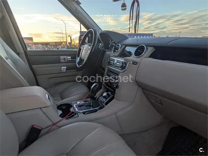 Usado Land Rover Discovery 4 SE 190 CV (139 kW) 2010 Gris / plata SUV