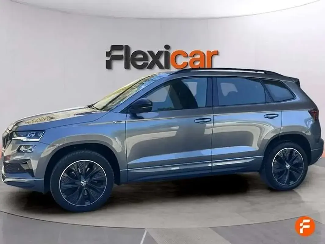 Begagnad Skoda Karoq SportLine 150 HK (110 kW) 2024 Grå SUV