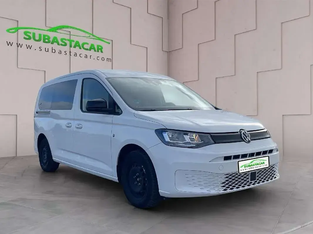 Usado VW Caddy Maxi 122 CV (89 kW) 2023 Blanco Monovolumen