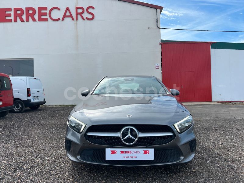 Usado Mercedes A200 150 CV (110 kW) 2022 Gris / plata Berlina