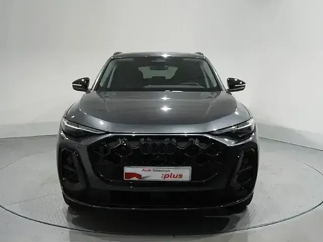 Usado Audi Q5 Advanced 204 CV (150 kW) 2025 Gris / plata SUV