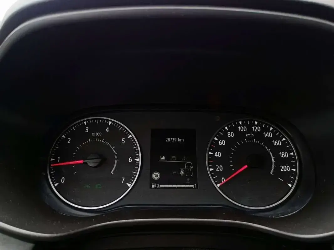 Usado Dacia Jogger Extreme 110 CV (80 kW) 2024 Verde Monovolumen
