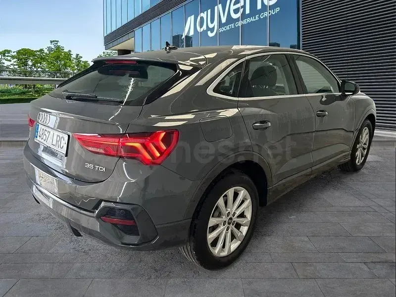 Usado Audi Q3 Sportback Advanced Plus 150 CV (110 kW) 2021 Gris / plata SUV