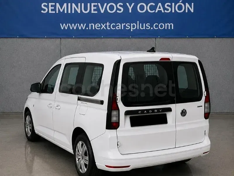 Usado VW Caddy 122 CV (89 kW) 2021 Blanco Monovolumen