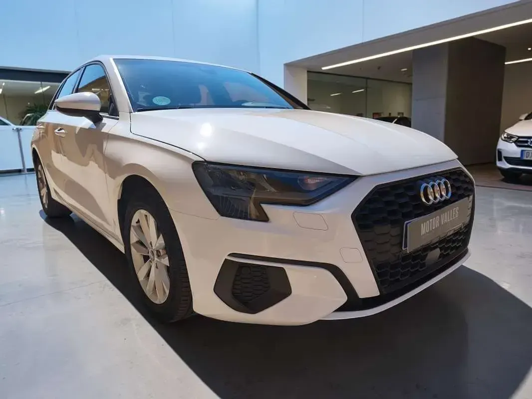 Usado Audi A3 Sportback Advanced 150 CV (110 kW) 2023 Blanco Utilitario