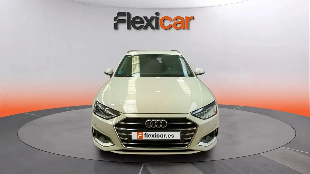 Usado Audi A4 Advanced Plus 163 CV (119 kW) 2021 Blanco Familiar