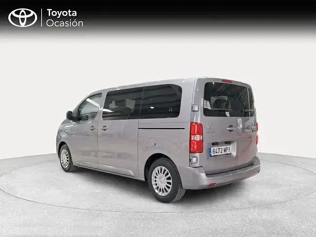 Usado Toyota Proace 144 CV (105 kW) 2024 Gris Monovolumen