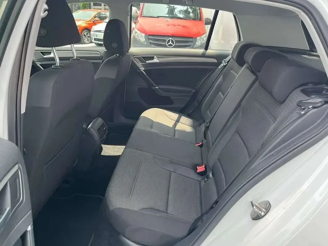 Usado VW e-Golf 100 kW (136 CV) 2019 Blanco Utilitario