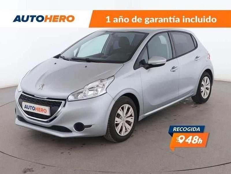 Gris Usado 2014 Peugeot 208 Active Utilitario | 7599 € (Precio justo) - Imagen 1/3