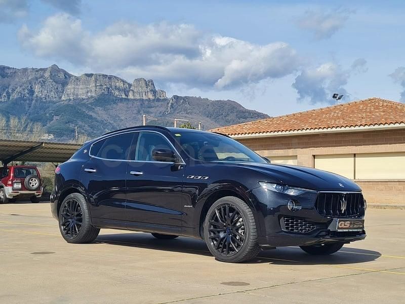 Usado Maserati Levante 430 CV (316 kW) 2018 Negro SUV