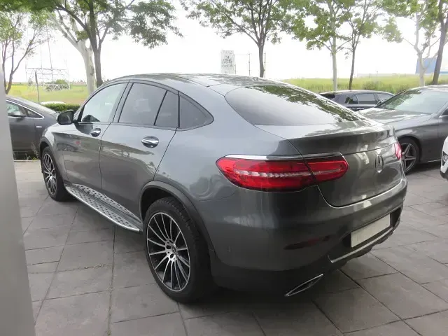 Usado Mercedes GLC250 204 CV (150 kW) 2019 Gris SUV