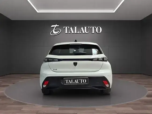 Usado Peugeot 308 Active 130 CV (95 kW) 2022 Blanco