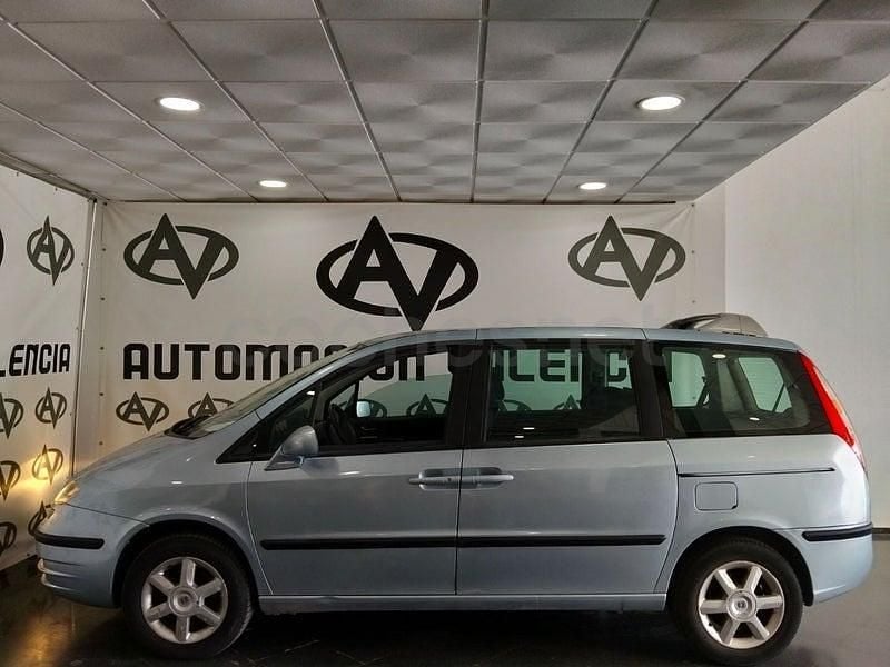 Usado Fiat Ulysse Emotion 128 CV (94 kW) 2006 Gris / plata Monovolumen