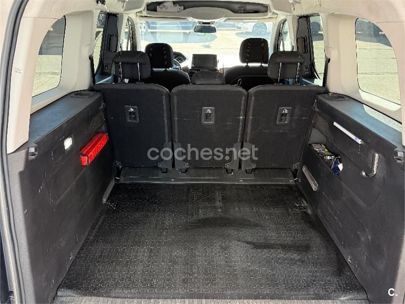 Usado Peugeot Rifter GT-line 130 CV (95 kW) 2019 Gris / plata Monovolumen