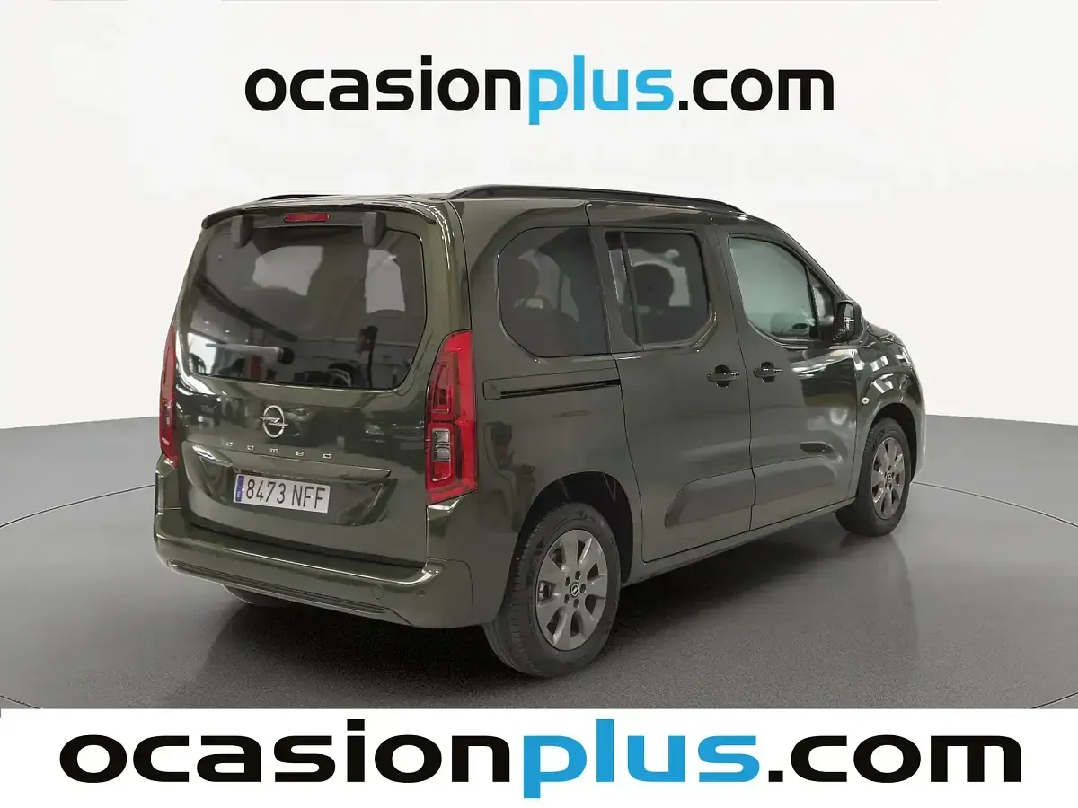 Usado Opel Combo S 100 CV (73 kW) 2025 Verde Monovolumen
