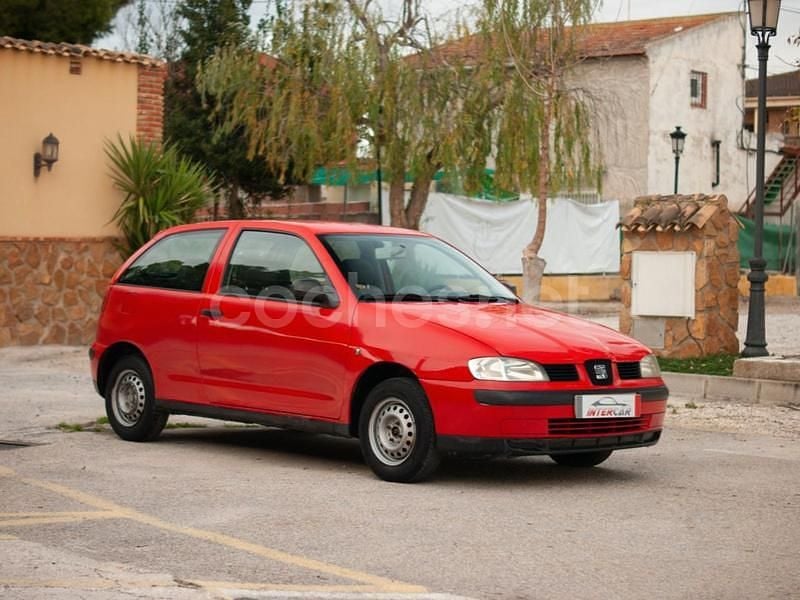 Rojo Usado 1999 Seat Ibiza Berlina | 1950 € (Precio justo) - Imagen 1/4