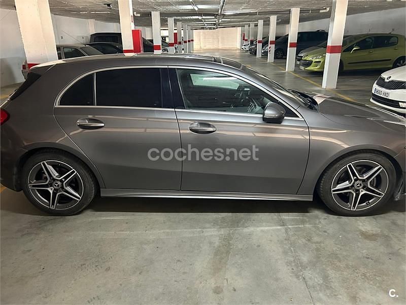 Usado Mercedes A180 136 CV (100 kW) 2021 Gris / plata Berlina