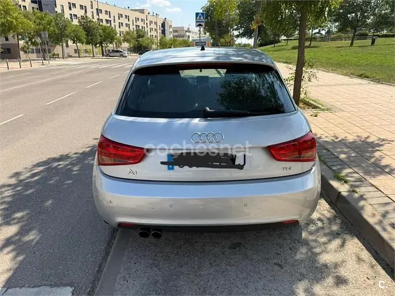 Usado Audi A1 Sportback Ambition 143 CV (105 kW) 2012 Gris / plata Utilitario