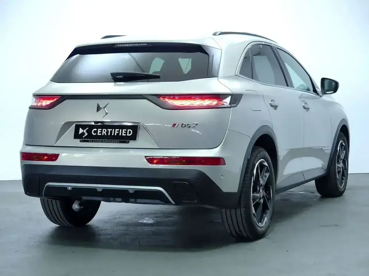 Usado DS Automobiles DS7 Crossback Performance Line Plus 180 CV (132 kW) 2022 Gris SUV