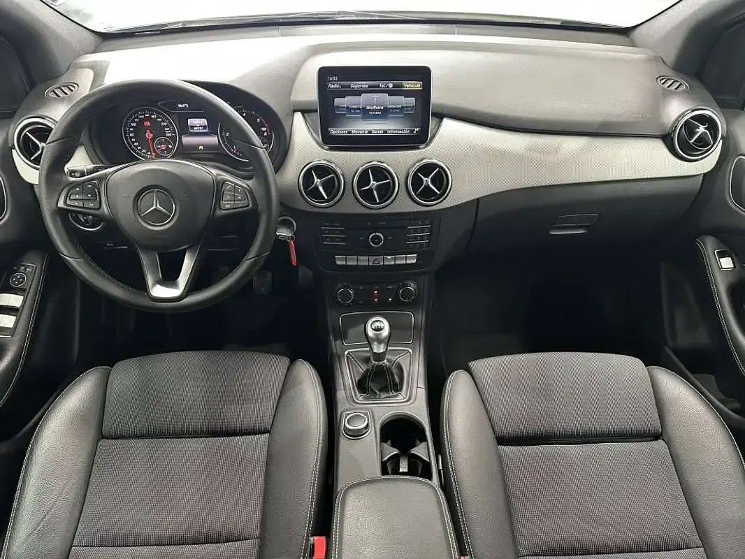 Usado Mercedes B180 109 CV (80 kW) 2016 Blanco Utilitario