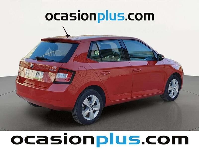 Usado Skoda Fabia 95 CV (69 kW) 2018 Rojo Utilitario