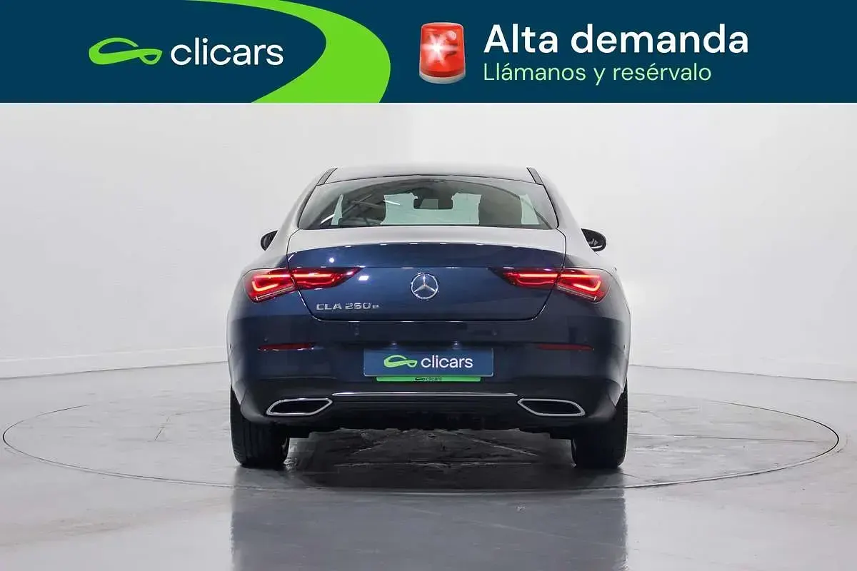 Usado Mercedes CLA250e 160 CV (117 kW) 2022 Azul Coupe