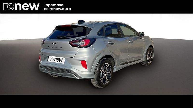 Usado Ford Puma ST-Line 125 CV (91 kW) 2024 Plata solar Berlina