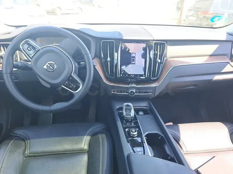 Usado Volvo XC60 Ultimate 351 CV (258 kW) 2023 Beige SUV