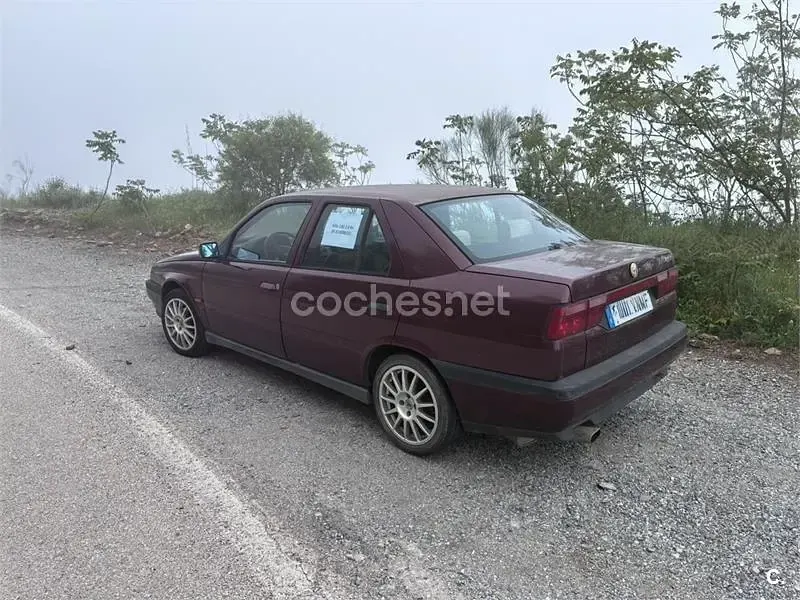 Usado Alfa Romeo 155 143 CV (105 kW) 1996 Granate Berlina