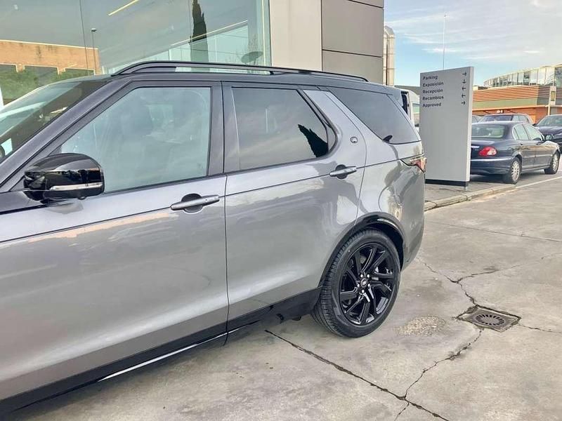 Usado Land Rover Discovery 5 SE Dynamic 349 CV (256 kW) 2024 Gris SUV