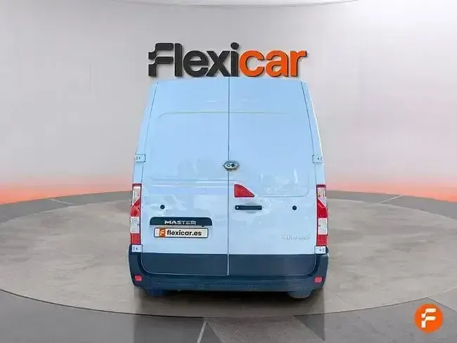 Usado Renault Master 150 CV (110 kW) 2024 Blanco Monovolumen