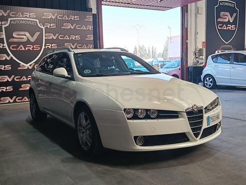 Usado Alfa Romeo 159 170 CV (125 kW) 2012 Blanco Familiar