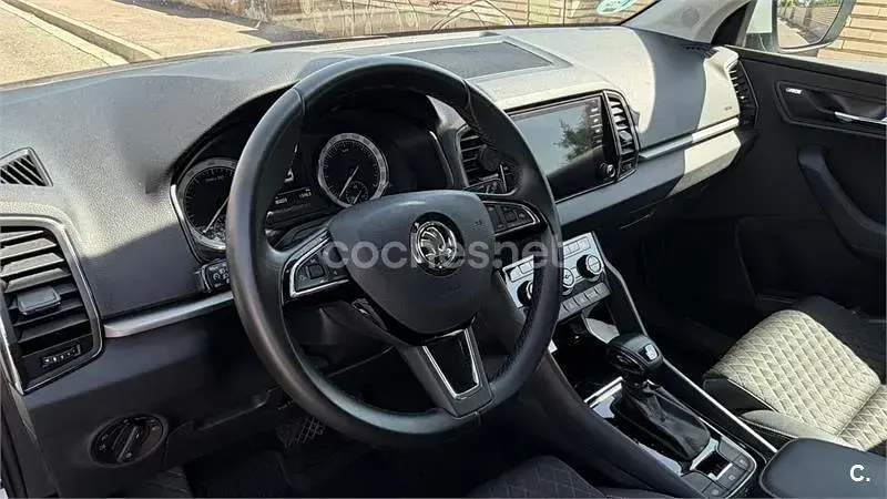 Usado Skoda Karoq Style 150 CV (110 kW) 2019 Blanco SUV