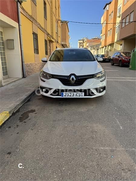 Blanco Usado 2019 Renault Mégane GrandTour Business Familiar | 7500 € (Buen precio) - Imagen 1/4