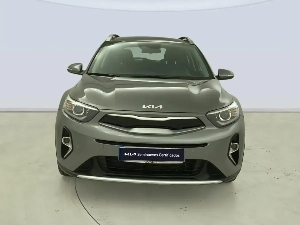 Usado Kia Stonic 79 CV (58 kW) 2024 Gris SUV