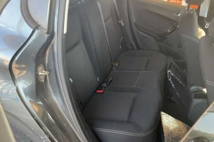 Usado Peugeot 208 Active 75 CV (55 kW) 2016 Utilitario