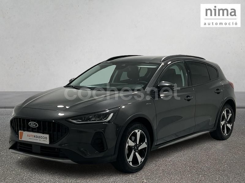 Gris / plata Usado 2024 Ford Focus Active X Berlina | 22.751 € (Precio justo) - Imagen 1/4