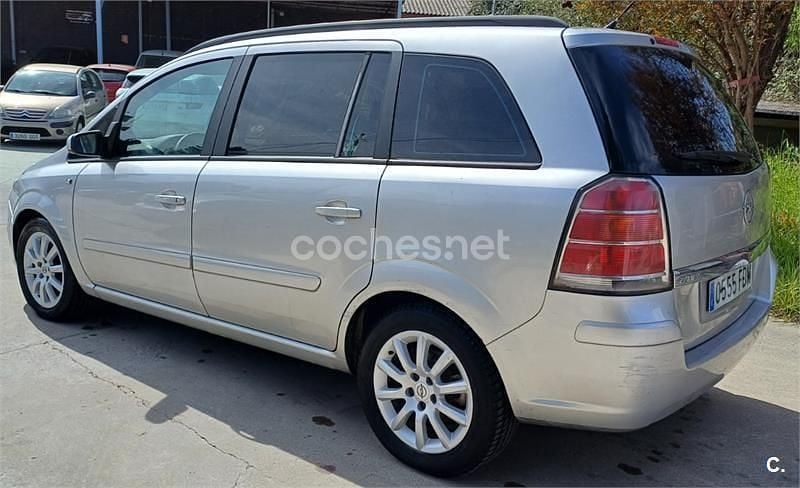 Usado Opel Zafira Cosmo 120 CV (88 kW) 2007 Gris / plata Monovolumen