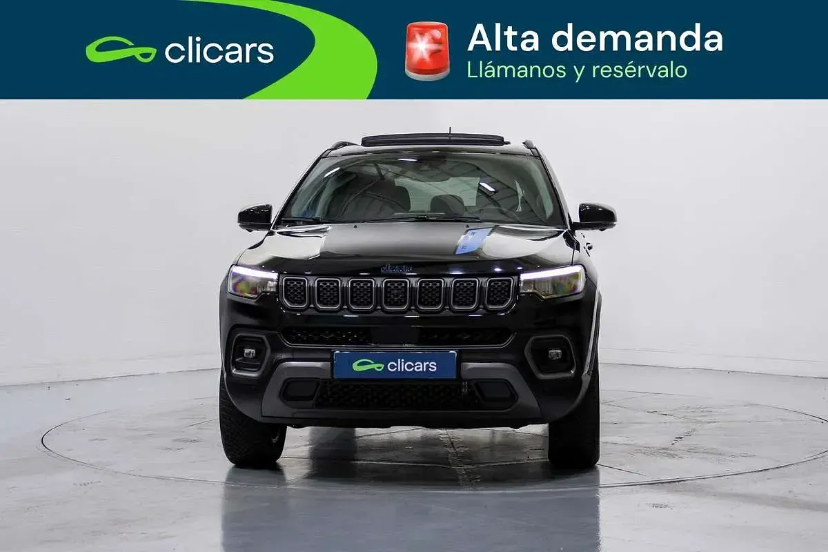 Usado Jeep Compass Trailhawk 179 CV (131 kW) 2024 Negro SUV