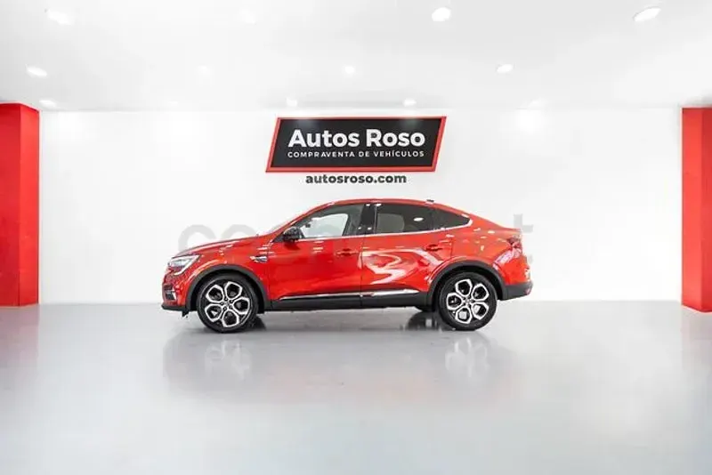 Usado Renault Arkana Zen 145 CV (106 kW) 2022 Rojo SUV