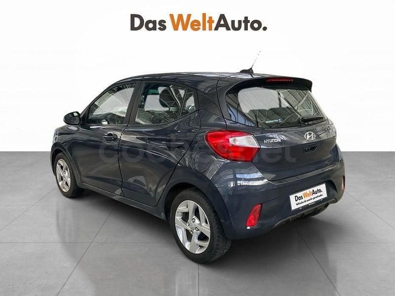Usado Hyundai i10 67 CV (49 kW) 2022 Gris / plata Utilitario